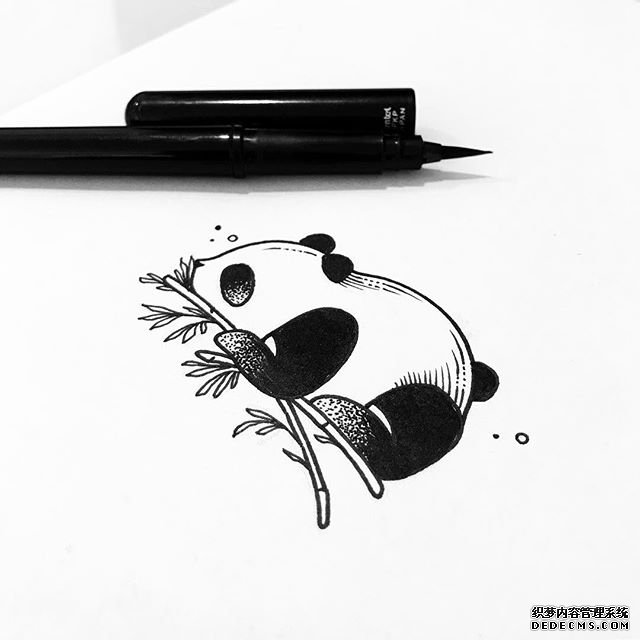 黑灰简约大熊猫纹身