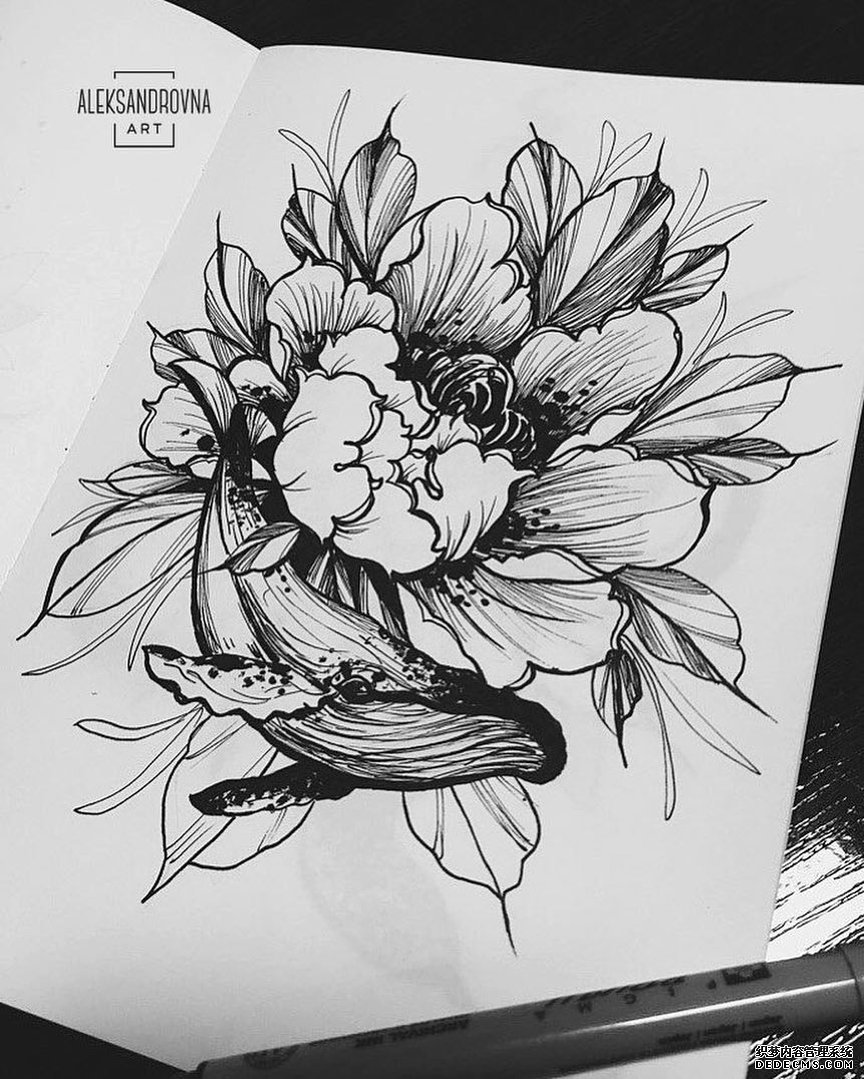 黑灰花朵鲸鱼纹身手稿