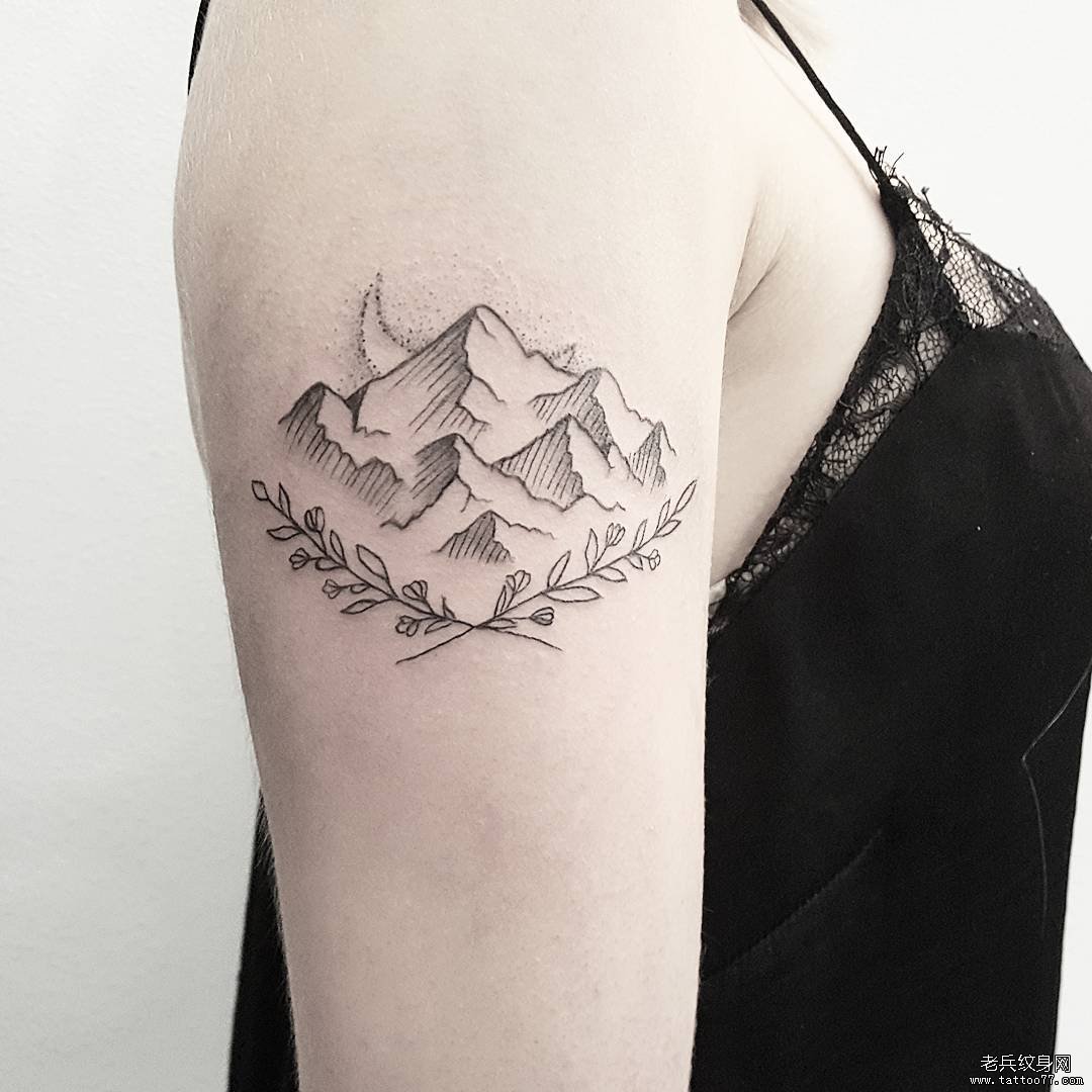 线条山峰大臂tattoo图案