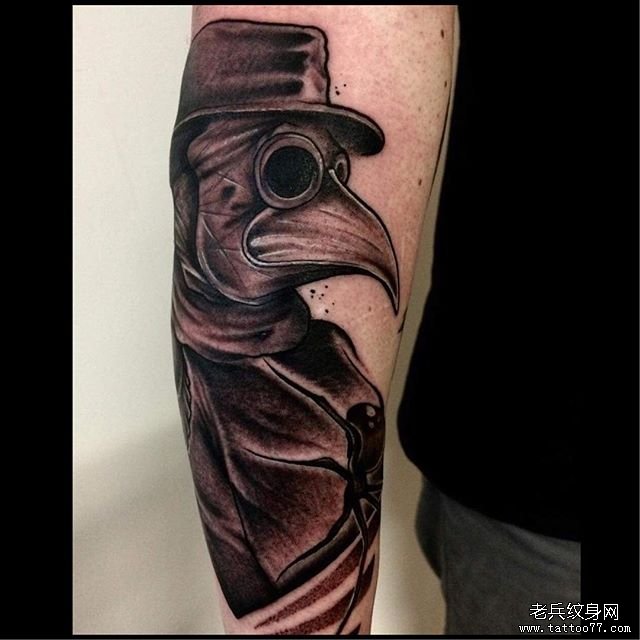 黑灰乌鸦手臂tattoo图案