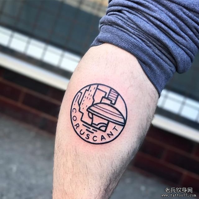 腿部小清新图案纹身