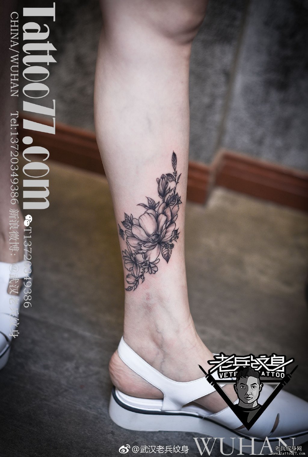 小腿黑灰花卉纹身