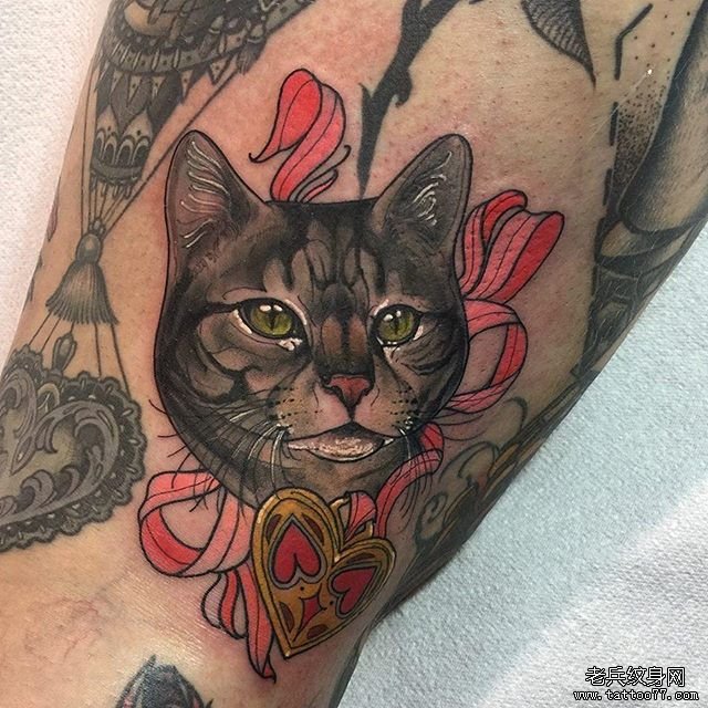 色彩猫纹身图案