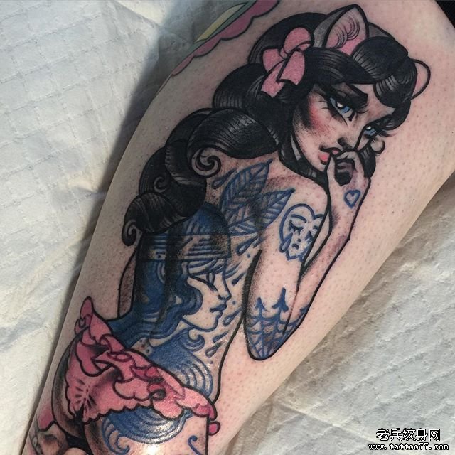 色彩猫女纹身图案