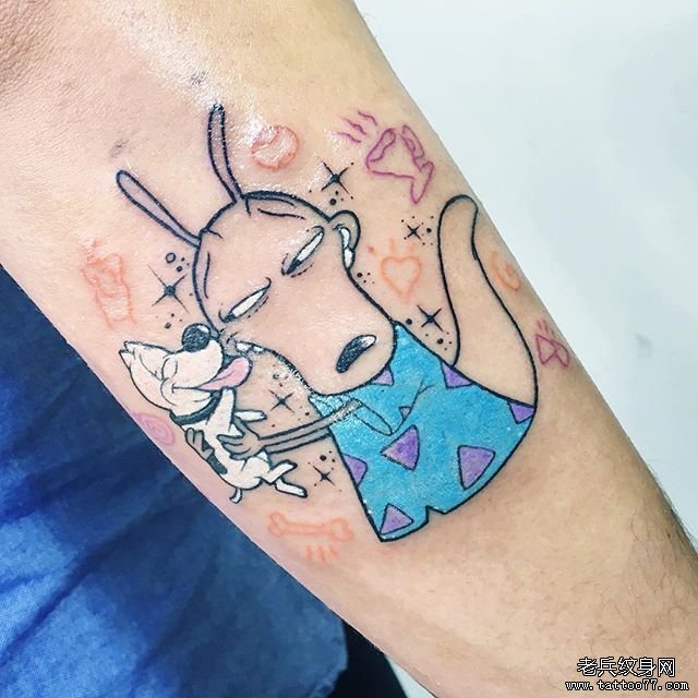 小臂卡通彩色人物纹身图案