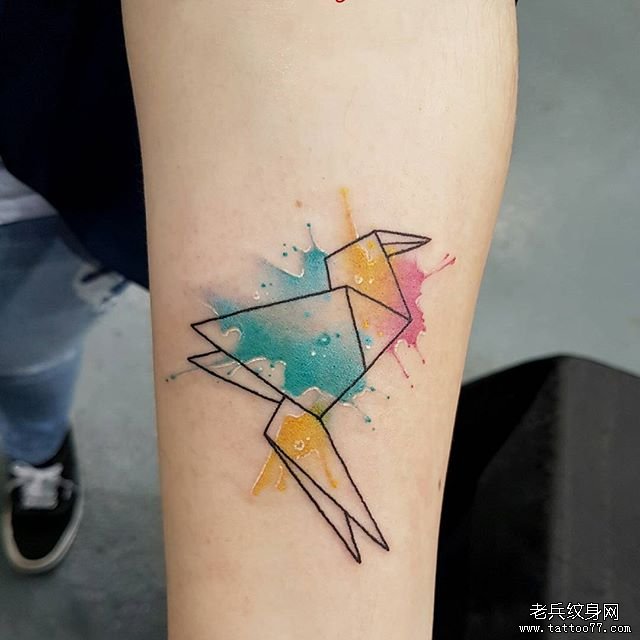 几何水彩千纸鹤纹身图案