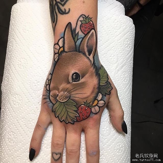 手背school兔子纹身图案