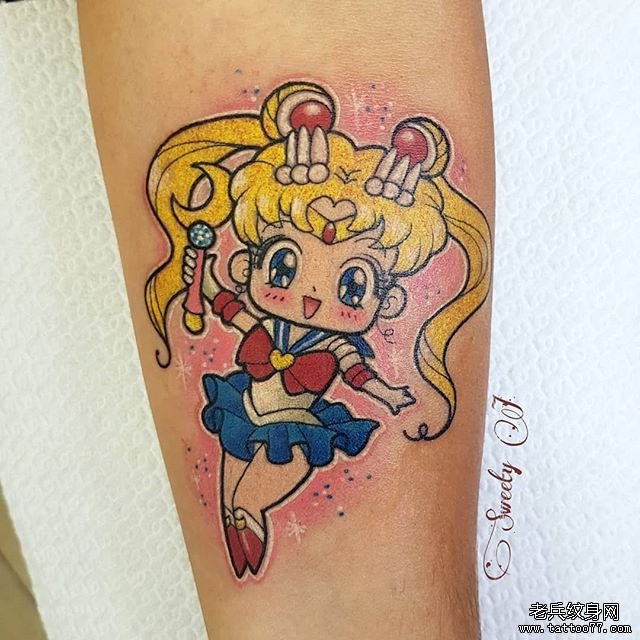 彩色个性女孩纹身图案