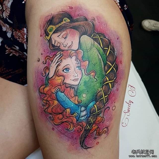 大腿个性彩色女孩纹身图案