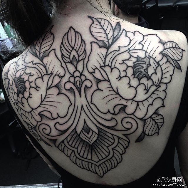 背部梵花牡丹纹身