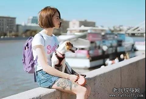俄国毛妹，靠着独特的纹身设计而出名，连Nike都抢着跟她合作！