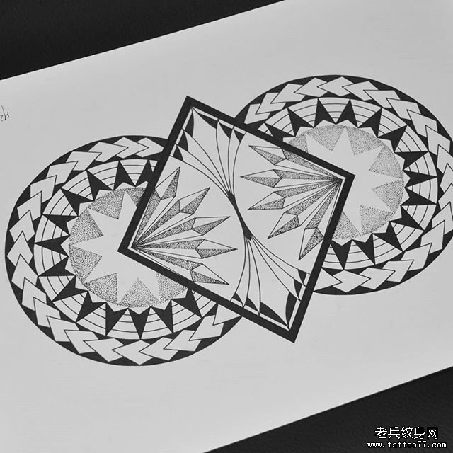 花胸图腾纹身手稿
