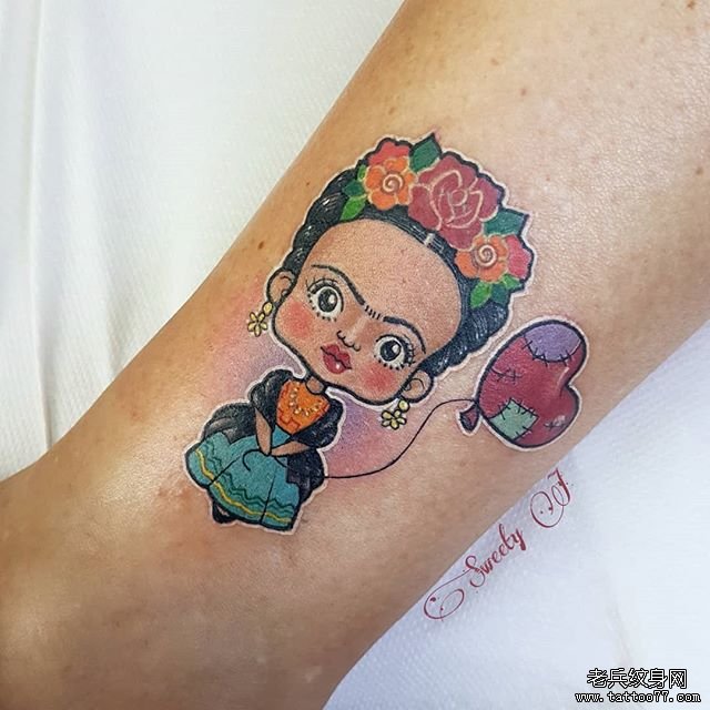 小腿彩色个性卡通纹身图案