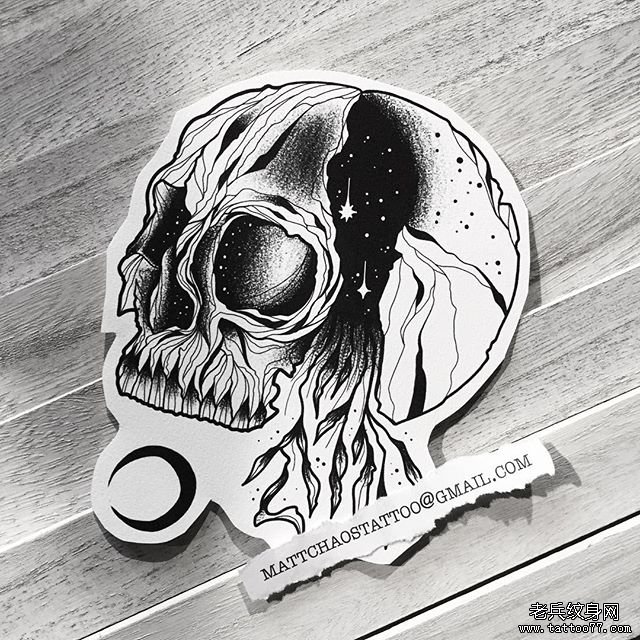 黑灰脑袋骷髅文身