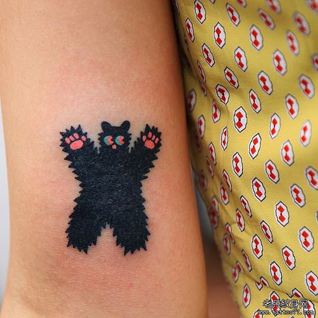 可爱小熊纹身图案