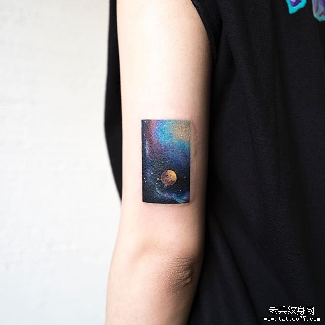 彩色 手臂 星空文身