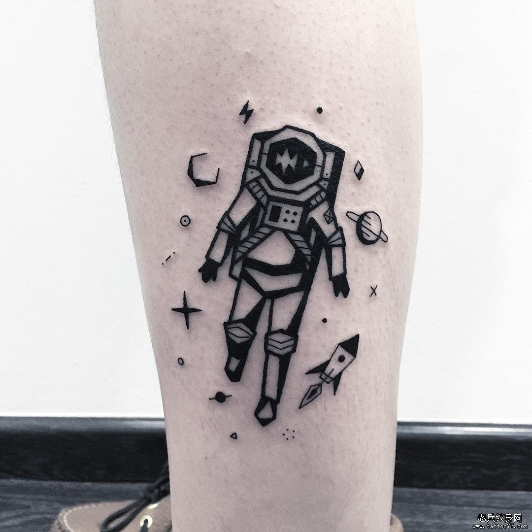 小腿宇航员纹身