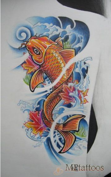 后背传统鲤鱼枫叶纹身图片