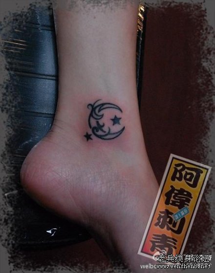 月亮五角星纹身图案大全：脚踝图腾月亮五角星纹身图案纹身图片