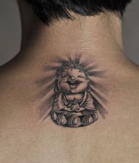 颈部可爱超萌的如来佛祖纹身图案
